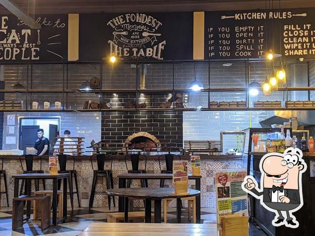 HotSpot DZ Restaurant — Interior
